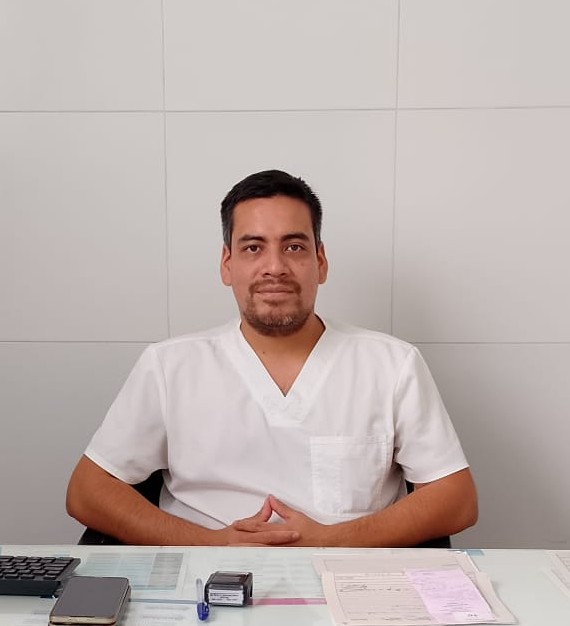 Dr. Víctor Eduardo Salirrosas Ponce